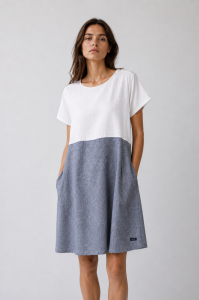 Sukienka lniana oversize niebiesko-biała  